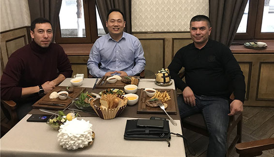 2019年11月，我们拜访了与我们合作多年的乌兹别克斯坦老客户。